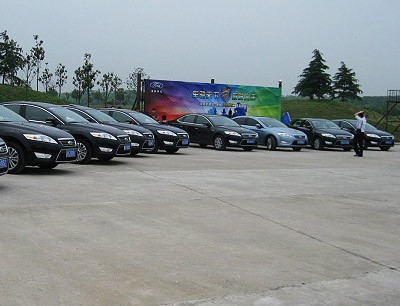 車(chē)馳天下 汽車(chē)飾品銷(xiāo)售，為您的愛(ài)車(chē)增添個(gè)性與舒適